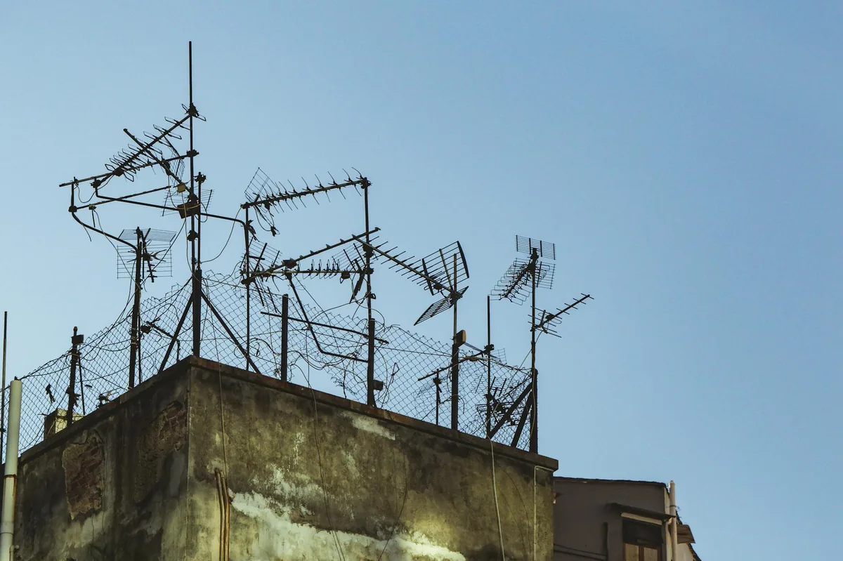 Freeview aerial versus IPTV streaming comparison